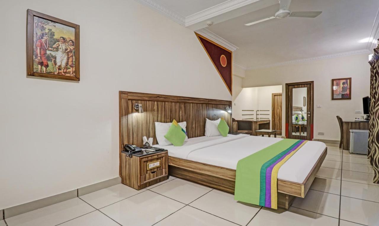 Treebo Komfort Suites, 3 Km From Mysore Palace Exterior photo