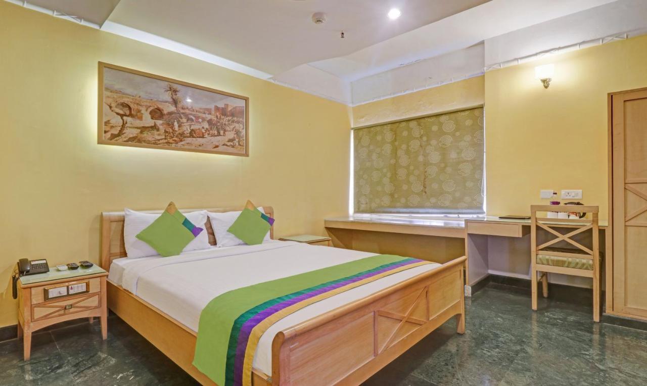 Treebo Komfort Suites, 3 Km From Mysore Palace Exterior photo