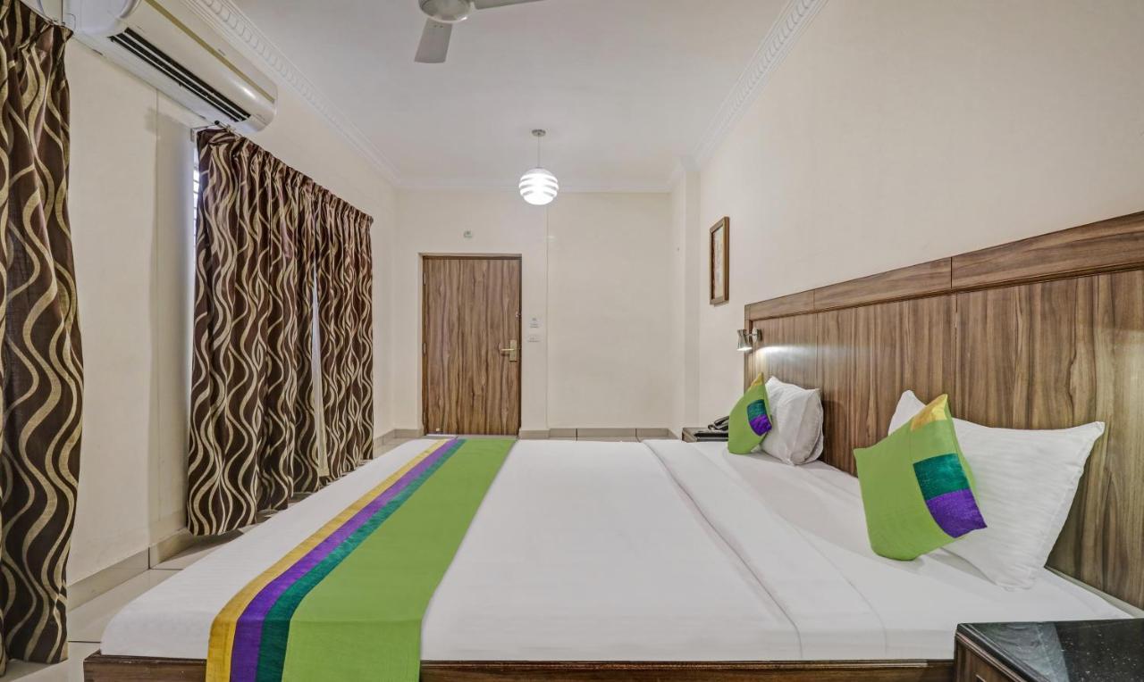 Treebo Komfort Suites, 3 Km From Mysore Palace Exterior photo