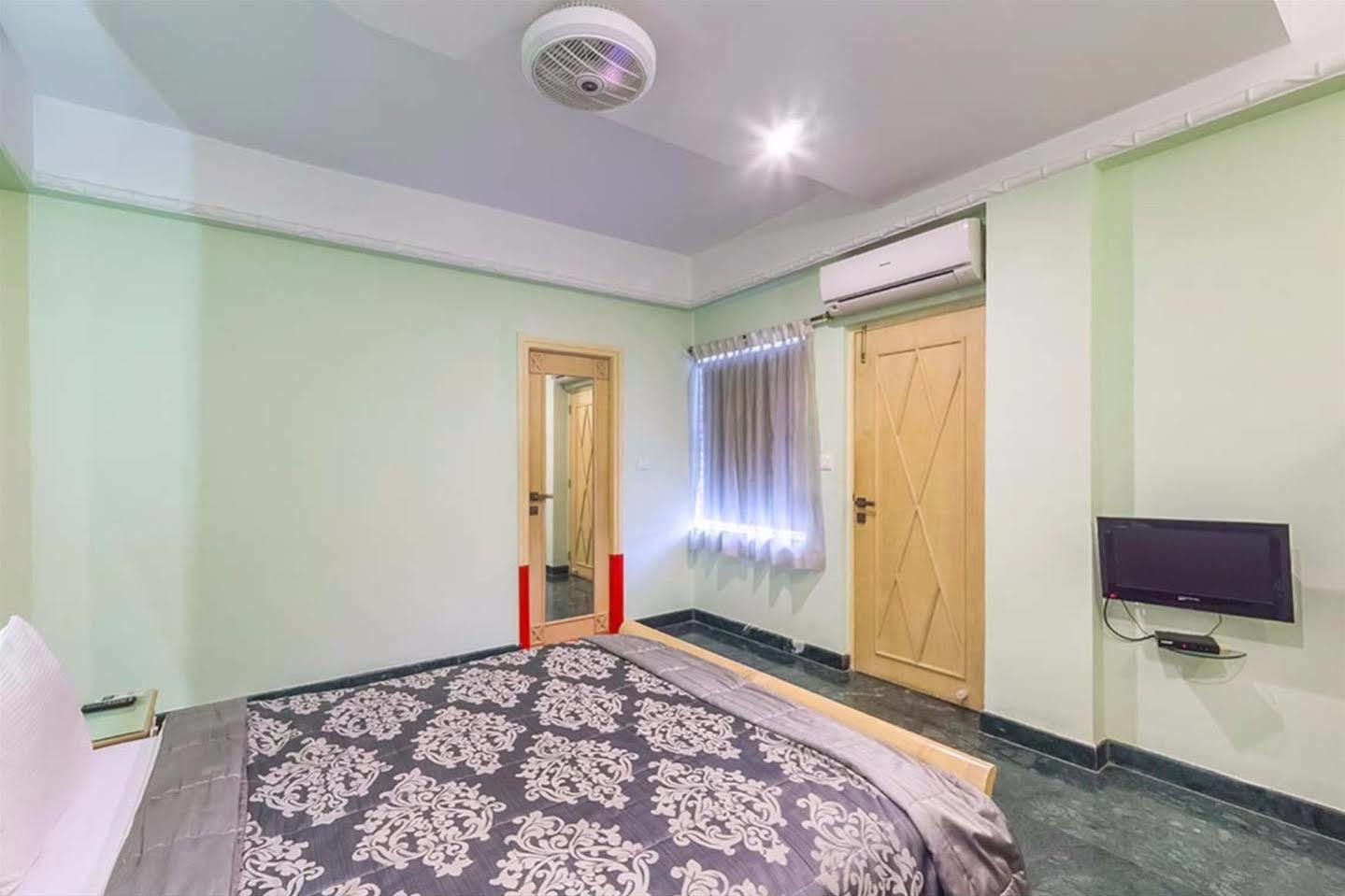 Treebo Komfort Suites, 3 Km From Mysore Palace Exterior photo
