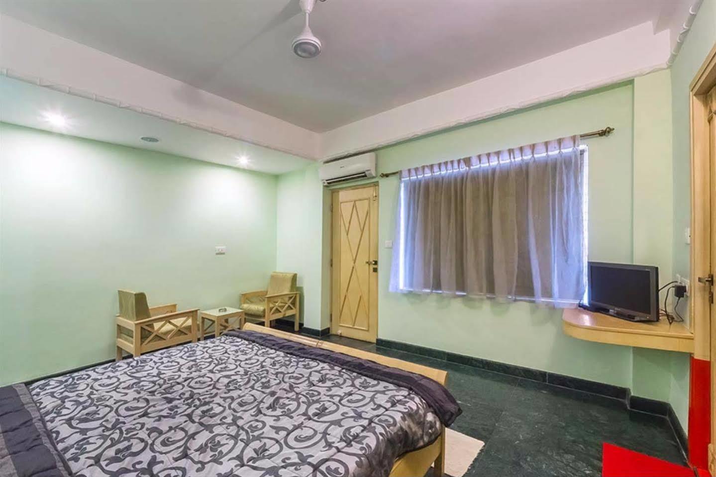 Treebo Komfort Suites, 3 Km From Mysore Palace Exterior photo